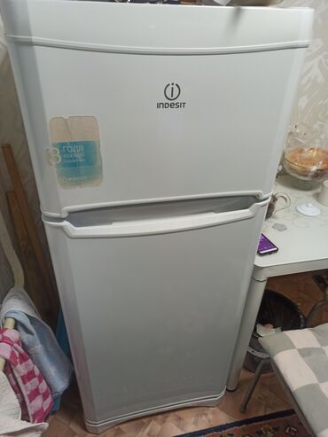 Холодильники: Холодильник Indesit, Двухкамерный