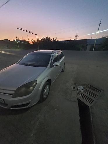 Opel: Opel Astra: 2005 г., Механика, Универсал — 4