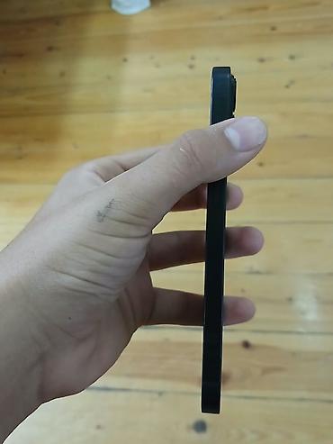 iphonu: IPhone 13, Qara, Face ID — 4