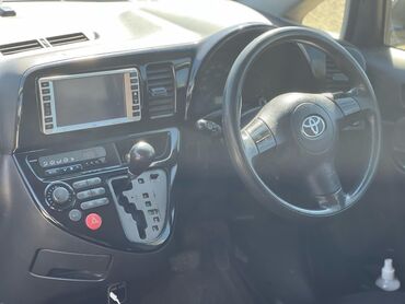 Toyota: Toyota WISH: 2004 г., 1.8 л, Автомат, Бензин, Минивэн