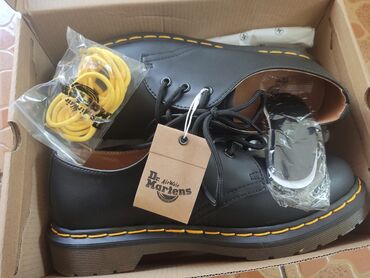 аскердик кийимдер: Эркектердин ботинкеси, 43, Dr.Martens, Жаңы, түсү - Кара, Акысыз жеткирүү