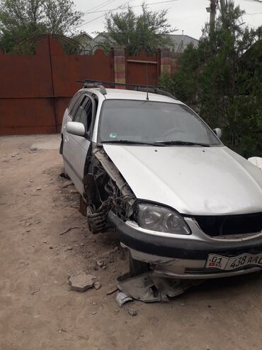 авто виш: Toyota Avensis: 2001 г., 1.8 л, Механика, Бензин, Универсал