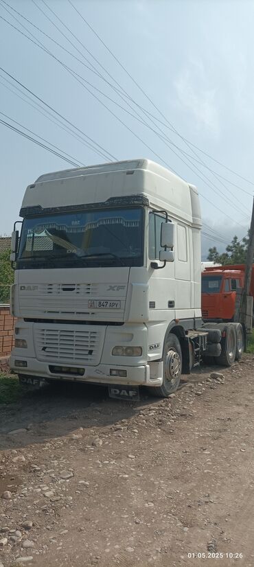 азан машина: Тягач, DAF, 2001 г., Без прицепа