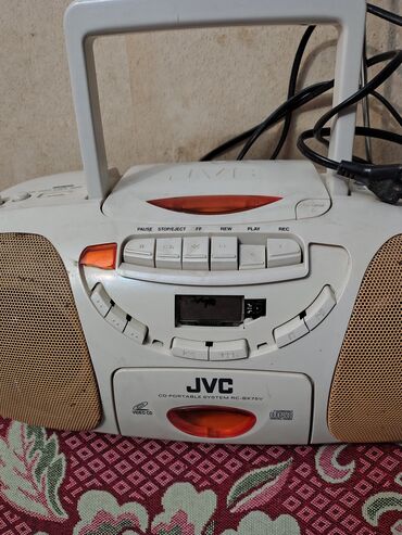 Динамики и колонки: Портативная магнитола магнитофон кассетник JVC CD Япония и совет
