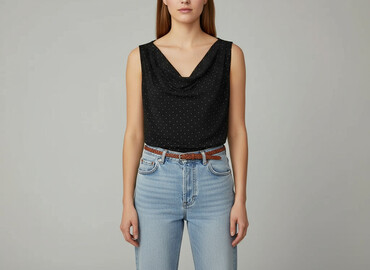 bluzki z błyszczącą nitką: Women's blouse, size S