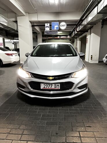 дешевые авто машины: Chevrolet Cruze: 2018 г., 1.5 л, Автомат, Бензин, Хэтчбэк