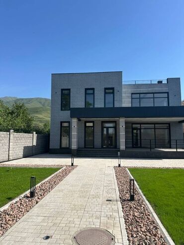 пол дом в бишкеке: Дом, 344 м², 5 комнат, Агентство недвижимости, ПСО (под самоотделку)