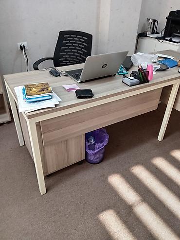 Ofis iş masası - Material: ağac teksturalı laminat örtüklü