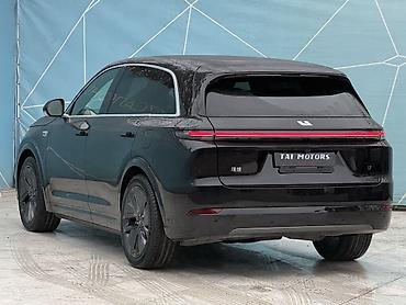 Lixiang: Lixiang L7: 2024 г., 1.5 л, Автомат, Гибрид, Внедорожник — 5