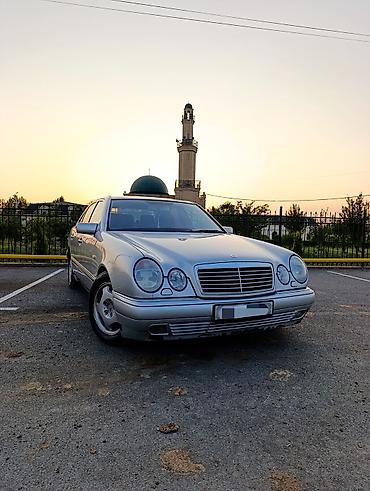 bugatti eb 112 6 mt: Mercedes-Benz 200: 2 l | 1998 il Sedan — 2