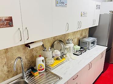 ayliq hostel: Merkezde, Nizami metrosuna 8 d Sahil metrosuna 15 d mesafede — 7