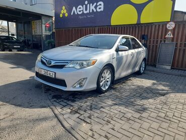 срочно продается машина: Toyota Camry: 2012 г., 2.5 л, Автомат, Гибрид, Седан