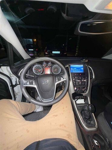 Opel: Opel Astra: 1.4 l. | 2011 έ. 198000 km. Πολυμορφικό — 7