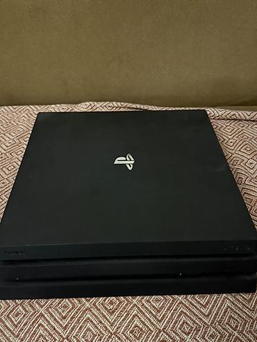 Playstation 4 pro 1 Tb Heç bir problemi yoxdur. Səliqəli işlədilib lalafo.az -da Playstation 4 pro 1 Tb Heç bir problemi yoxdur. Səliqəli işlədilib