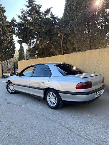 opel stoplari: Opel Omega: 2 l | 1998 il 326000 km Sedan — 4