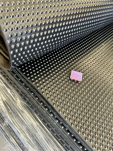 Товары и оборудование для с/х животных: Маты для крупно рогатого скота ( крс ) от компании «техномаш» at lalafo.kg — 3 Товары и оборудование для с/х животных: Маты для крупно рогатого скота ( крс ) от компании «техномаш» — 3