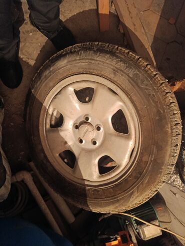 зимние шины на ниву 21214: Колеса в сборе 195 / 65 / R 15, Зима, Б/у, Комплект, Железные, отверстий - 5