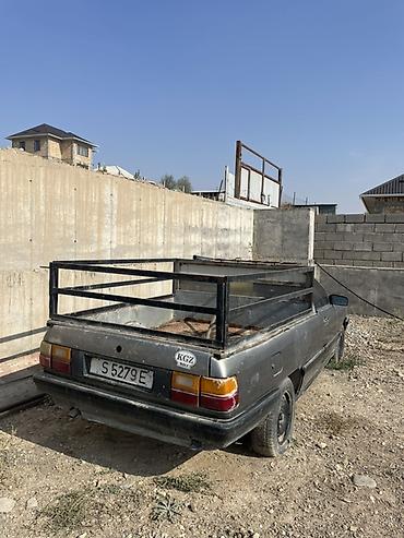 Audi 100: 1988 г., 2.3 л, Механика, Бензин