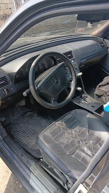 accent 1995: Mercedes-Benz C 180: 1.8 l | 1995 il Sedan — 5