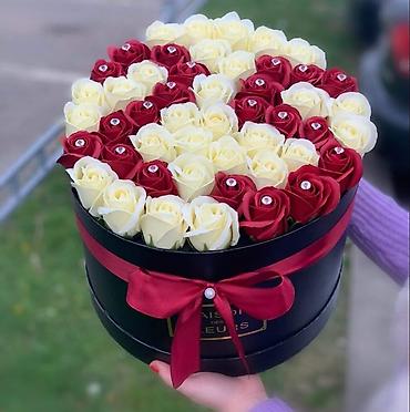 Ruža: Kutija u obliku srca sa ružama – luksuzna cvetna aranžmanska kutija - — 12