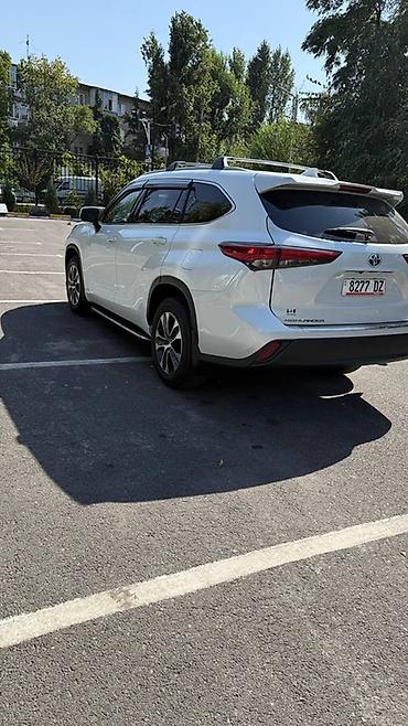 byd e2 2025: Toyota Highlander: 2022 г., 2.5 л, Автомат, Гибрид, Кроссовер — 5