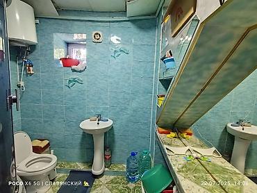 возле дороги: 3 комнаты, 62 м², Индивидуалка, 3 этаж — 9