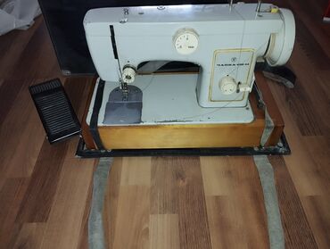 işlənmiş tikiş maşını: Tikiş maşını Chayka, İşlənmiş,Overlok, 2 saplı Ünvandan götürmə