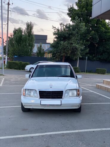 Mercedes-Benz: Mercedes-Benz E-Class: 1993 г., 2 л, Механика, Бензин, Седан — 26