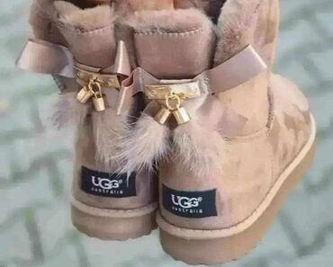 fashion and friends ugg: Ugg boots