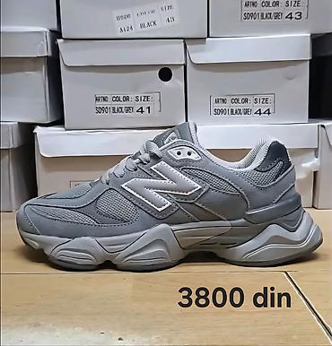 Patike: New Balance patike

9060

36-46

Cene su na slikama — 23