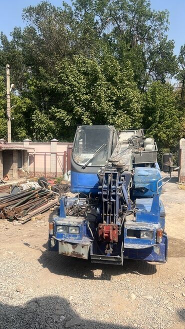 пресс падборщик сипма: Автокран, Komatsu