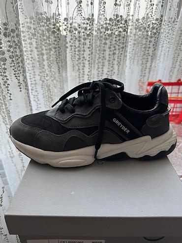 idman qacis: Greyder 

36 razmer — 2