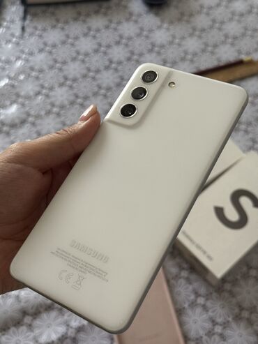 бу телфоны: Samsung Galaxy S21 5G, Б/у, 128 ГБ, цвет - Белый