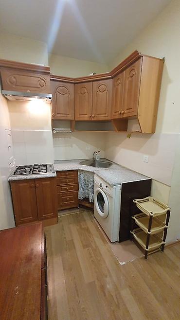Mənzillər: Satılıq 2 otaqlı, əşyalarla birlikdə mansard mənzil. İnşaatçılar — 5