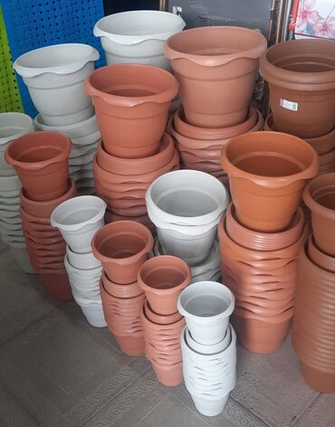 Bitkilər üçün dibçəklər: Dibcek Dibcek qabi yumru aq rengli gul.qabi yumru aq rengli dibcek — 11