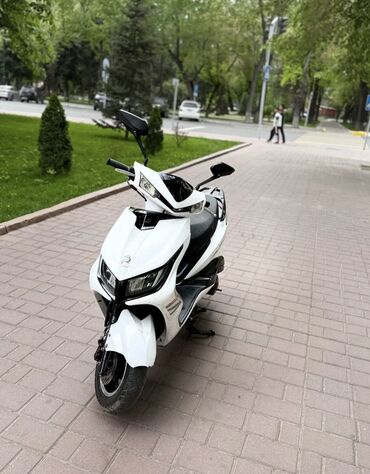 Скутеры: Продаю скутер M8, 150куббензин б/у Все документы есть Экспертиза