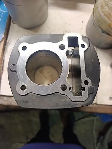 Motor üçün digər detallar: Yamaha fz Moto silindr bloku hec bir prablemi yoxdu men zbor dest — 2