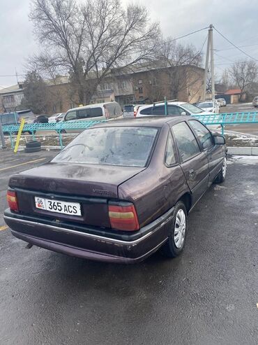 Opel: Opel Vectra: 1993 г., 1.5 л, Механика, Бензин, Седан