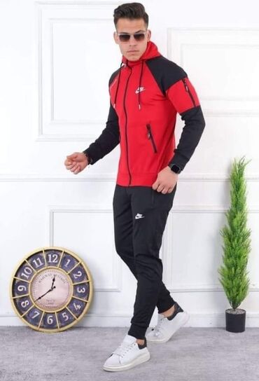 Gornji i donji deo: Muške trenerke 
Veličine M L XL 2XL 3XL veličine za samo 4500 din na lalafo.rs — 3 Gornji i donji deo: Muške trenerke 
Veličine M L XL 2XL 3XL veličine za samo 4500 din — 3