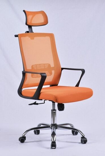 Ofis dəst mebeli: Ofis mebel dəsti Tərkib: - İş masası: ağ üst səth, qara metal karkas; — 13