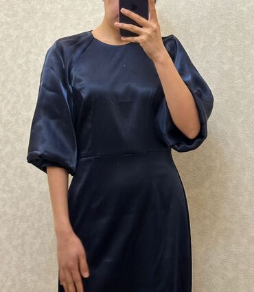 Вечерние платья: Вечернее платье, Рукава: Длинные, Бретельки на одно плечо — 16