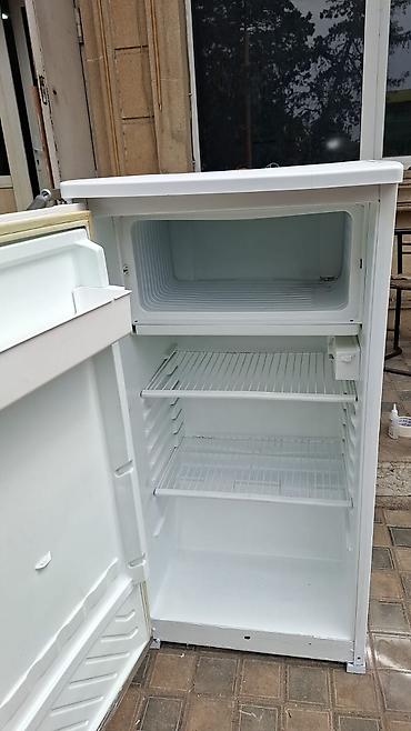 Elektronika: Ağ rəngli mini soyuducu - Kompakt ölçü, qapı üstü inteqrasiya olunmuş — 2