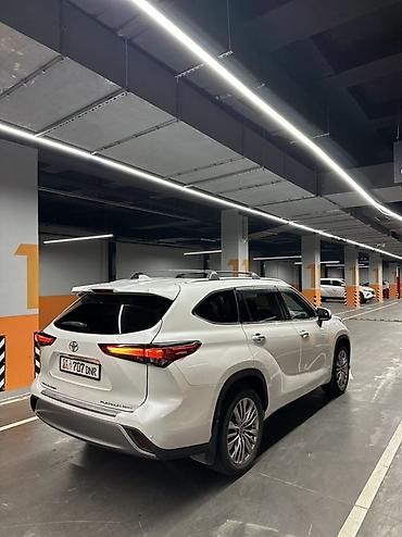 2023: Toyota Highlander: 2023 г., 2.4 л, Бензин, Кроссовер — 3
