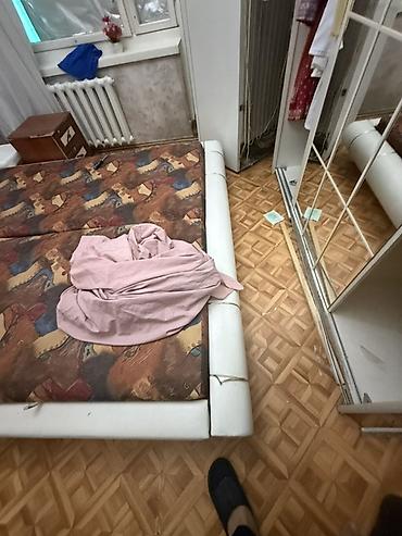 зеркало большие: Двуспальная кровать с мягким изголовьем и большим зеркалом - Размер — 2