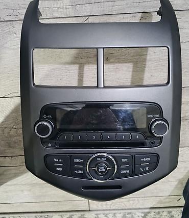 wi və sa: Chevrolet Cruze üçün orijinal mərkəzi konsol audio sistemi və ön panel — 1