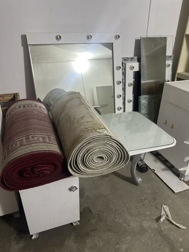 Salon, tibbi mebel dəsti: Gözəllik/saç salonu üçün mebel dəsti Tərkib: - Vizaj masası: geniş — 7