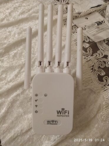 4 portlu modem: Yüksək Performanslı Dual Band WiFi Genişləndirici - Siqnal Həm 2.4