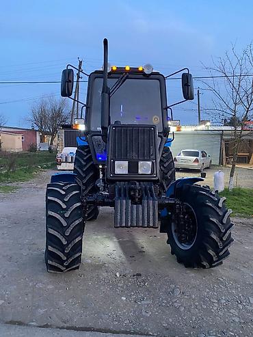 Digər kənd təssərüfat avadanlığı: Belarus 892 traktor Xüsusiyyətlər: - Model: Belarus 892 (etiket — 1