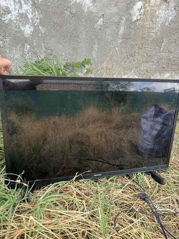 не рабочие телевизоры: Продаю телевизор
работает, но яркость экрана упала