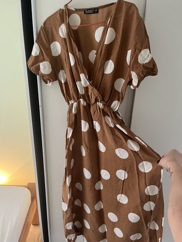 šljokičasta haljina: M (EU 38), L (EU 40), color - Brown, Other style, Short sleeves